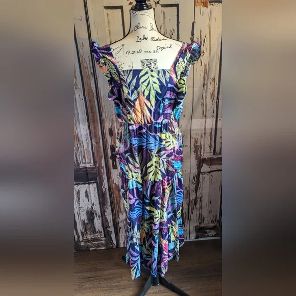 beach lunch lounge dress Womens S Striped Chambray Sleeveless Swing A Line Blue featuring a classic collared neckline and partial button placket for a polished touch Beach, lunch lounge dress medium